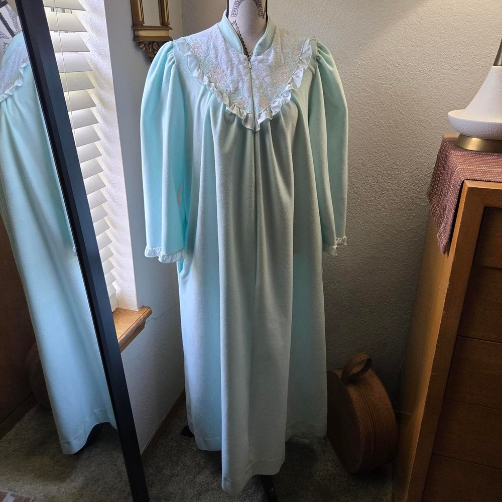 Miss Elaine Housecoat 70s/80s